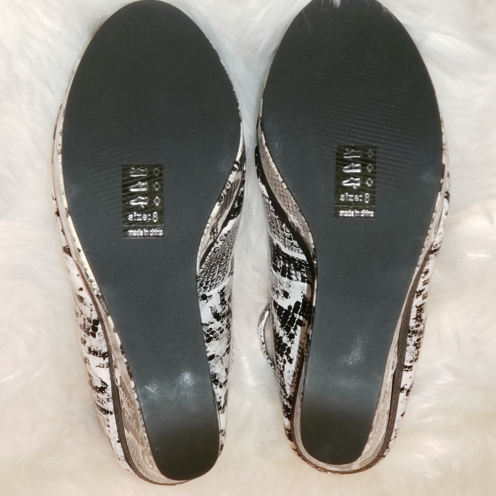 Shoes - Picture 3 of 3